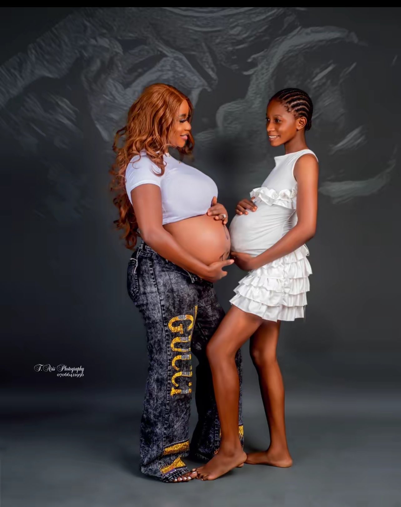 Pregnant Mother and Teen Daughter Share Maternity Photos, Sparking Mixed Reactions Online