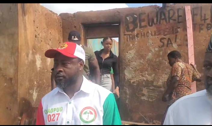 Odaa Opuo Intervenes as Rainstorm Victims in Abakpa Nike Receive Support, Building Renovation Begins